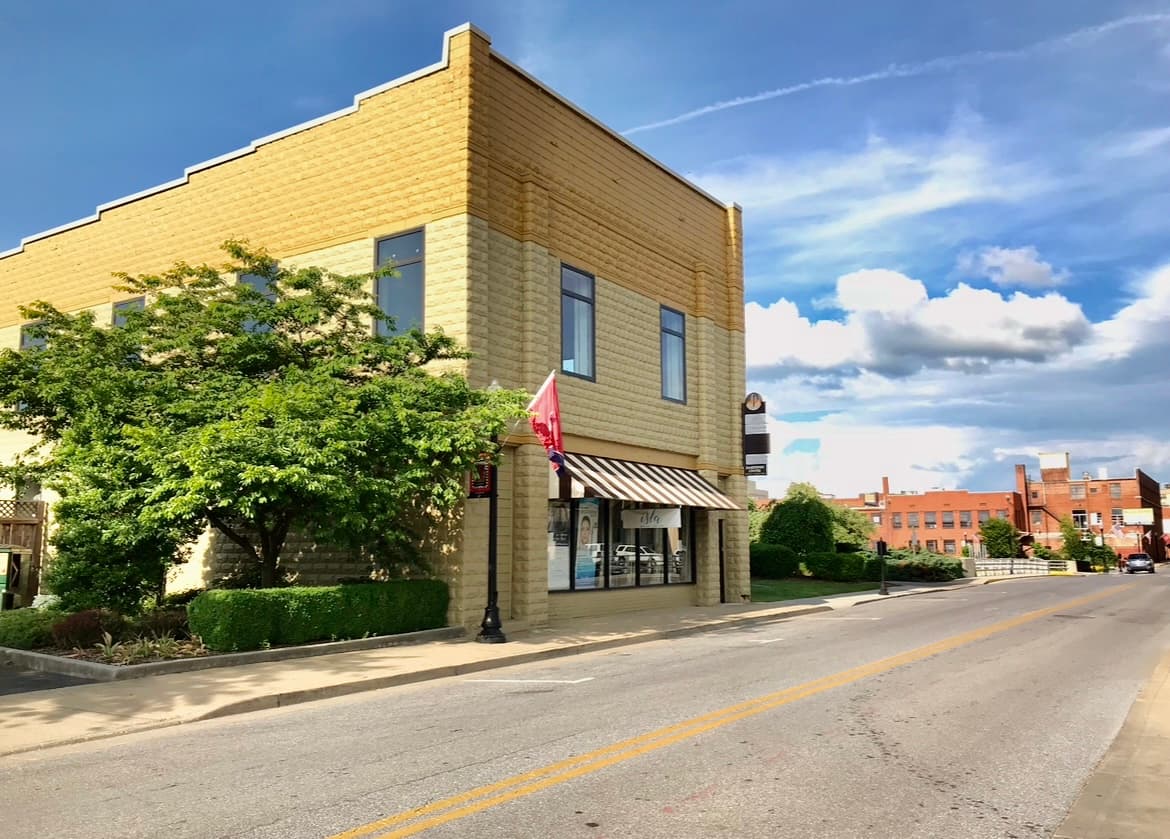 Jamestown at Shelby professional office suites 815 Shelby Street Bristol TN